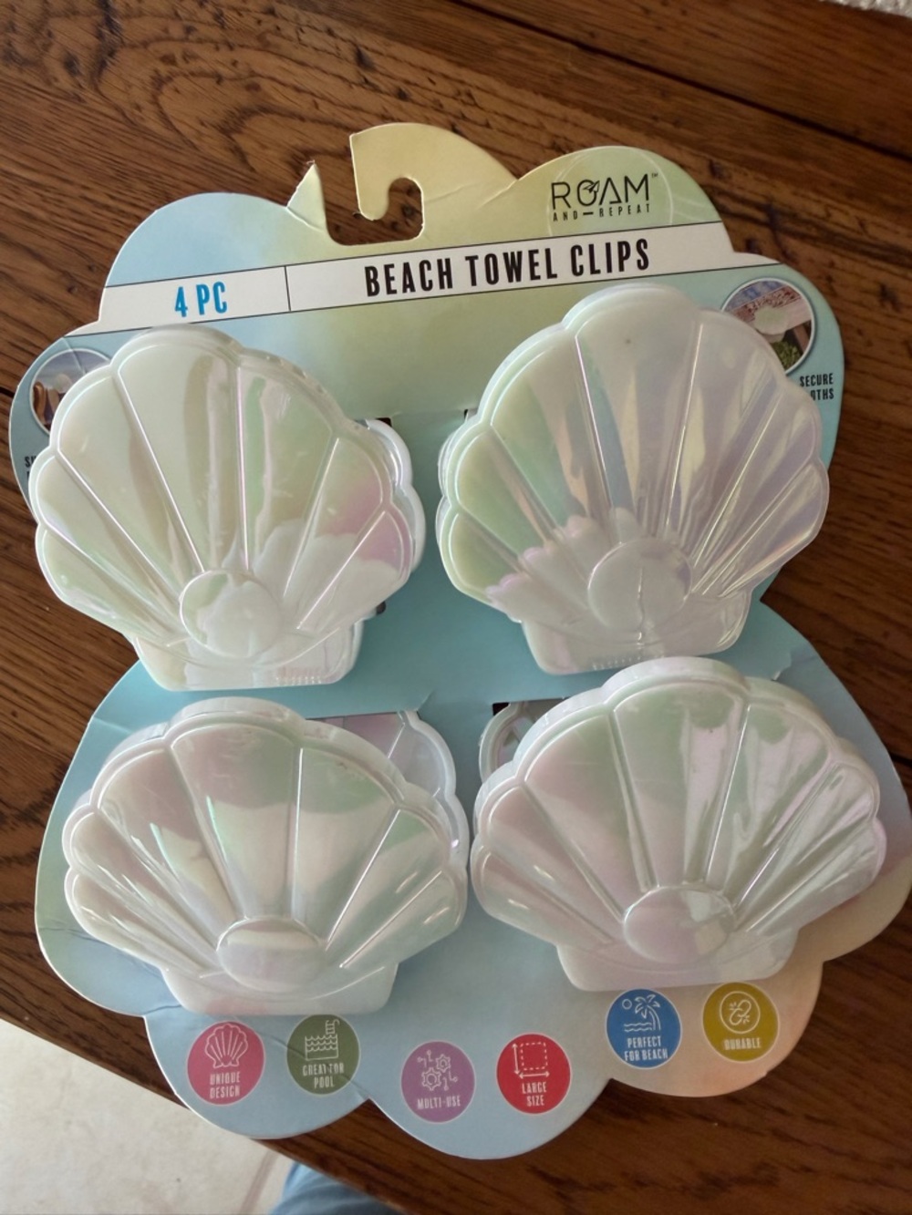 ROAM Iridescent Pearl White Shell Towel Clips - 4 Pack